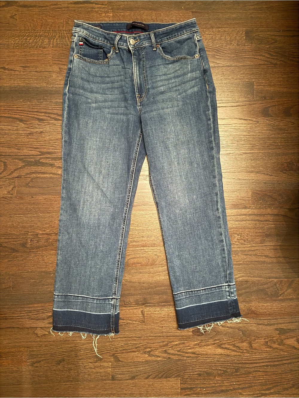 Tommy Hilfiger Mid-Blue Cropped Straight Jeans with Raw Hem - Picture 1 of 5